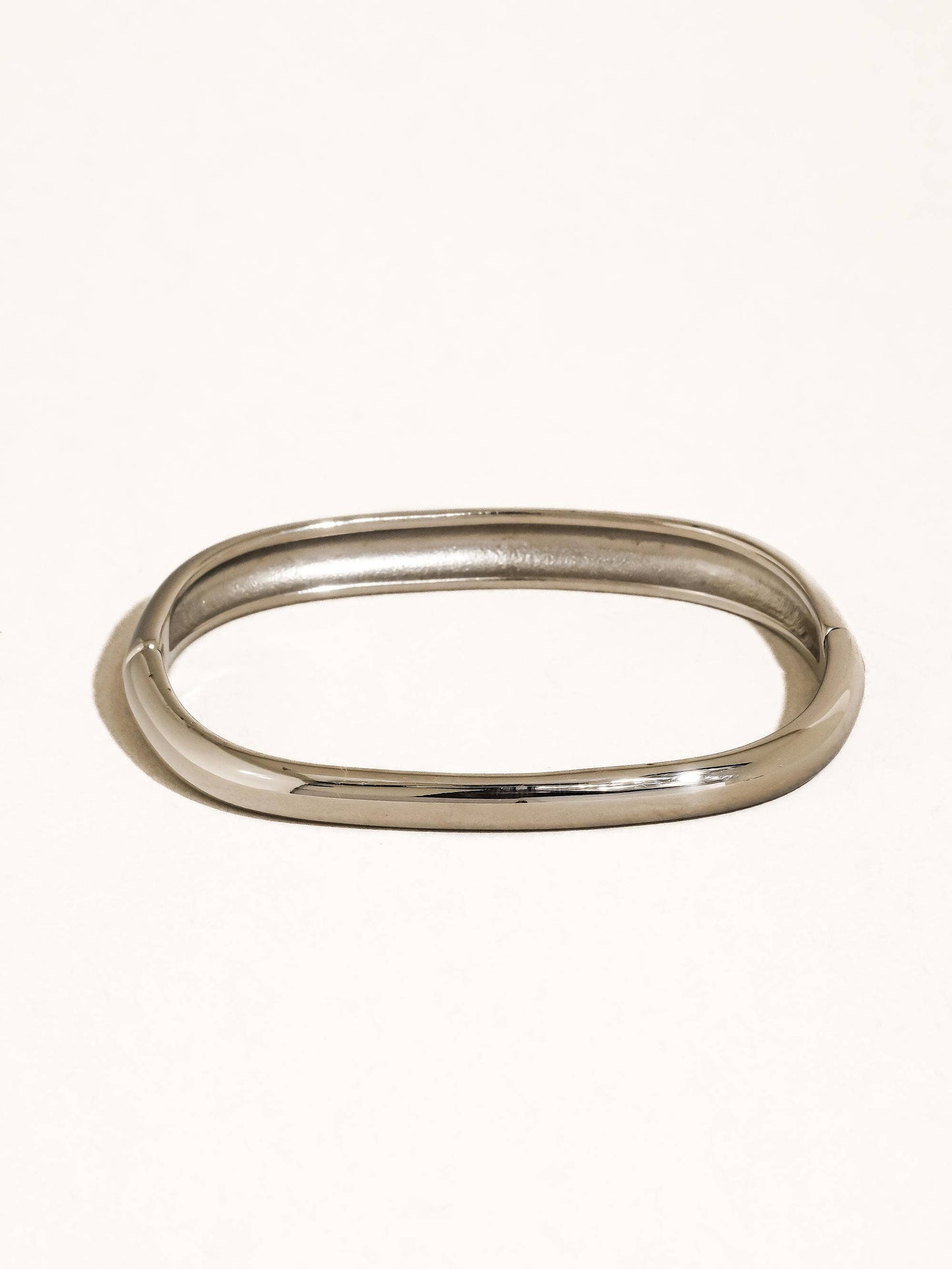 Renzi Classic Bangle (silver or 18k gold plated)